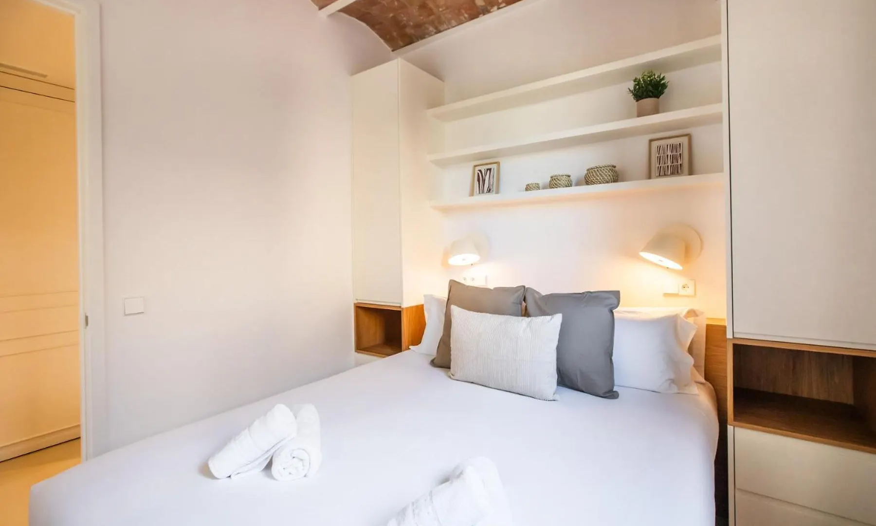 42Par1049 - Super Bright 3Br In Sant Antoni Apartment Barcelona