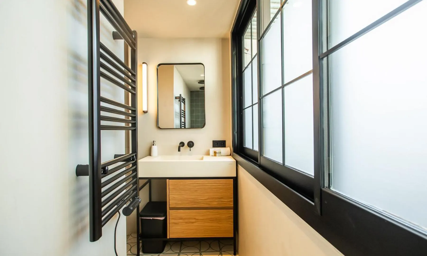 42Par1049 - Super Bright 3Br In Sant Antoni Apartment Barcelona Spain