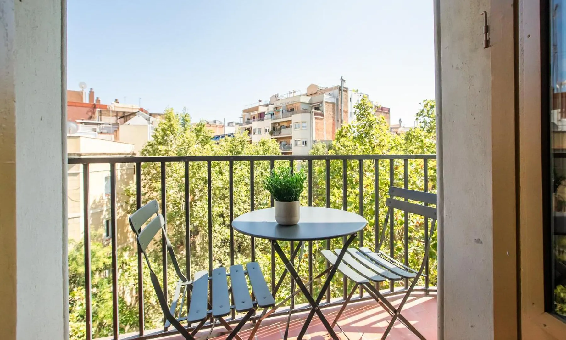 דירות ברצלונה 42Par1049 - Super Bright 3Br In Sant Antoni 0*,  ספרד